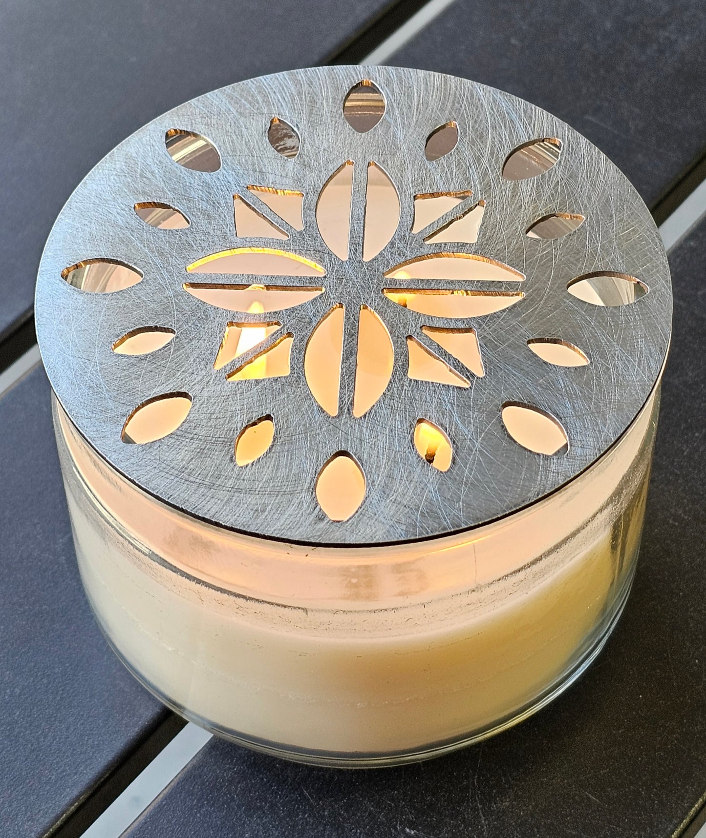 Luna Bloom Candle Topper – Floral Metal Candle Lid for Jar Candles