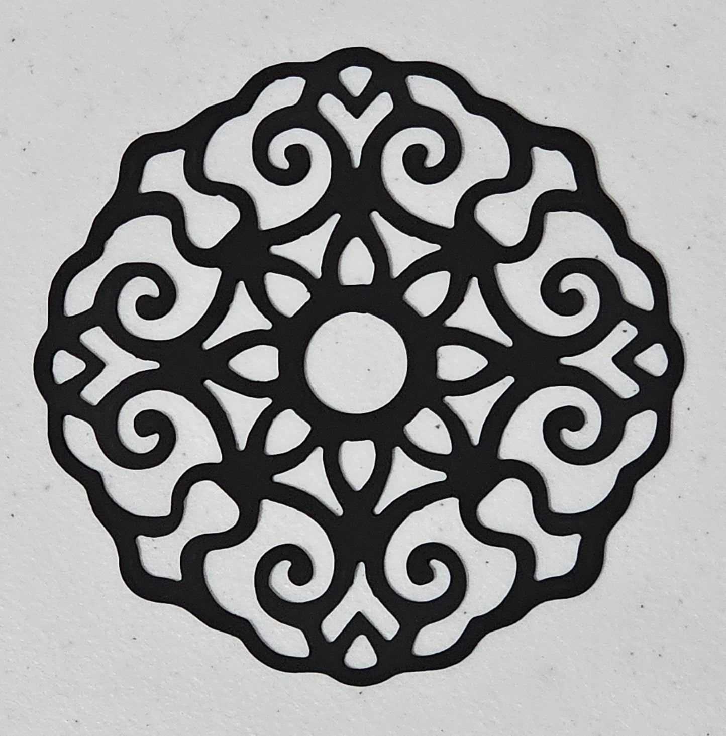 Ornate Vintage Scroll Candle Topper – Decorative Metal Jar Candle Lid for Even Burn & Improved Airflow