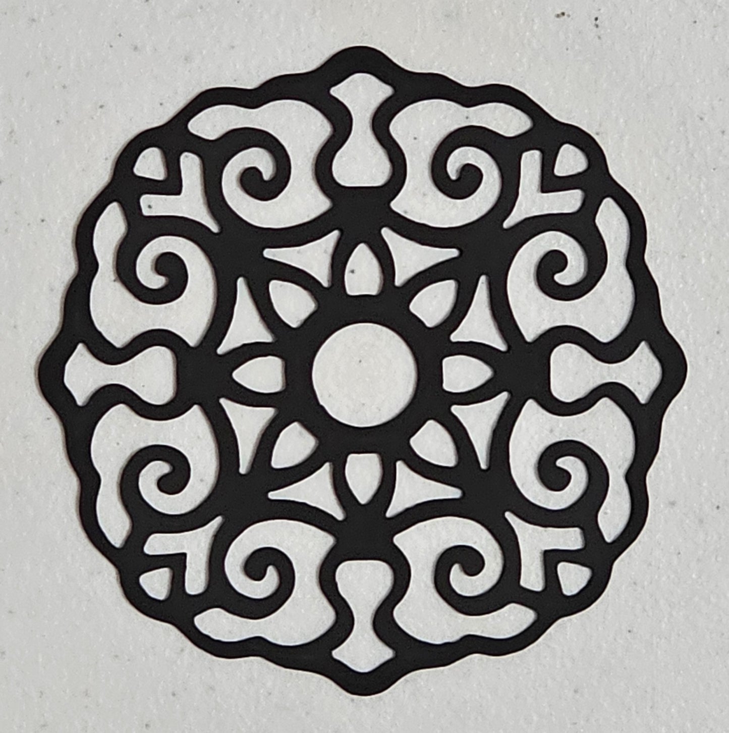 Ornate Vintage Scroll Candle Topper – Decorative Metal Jar Candle Lid for Even Burn & Improved Airflow