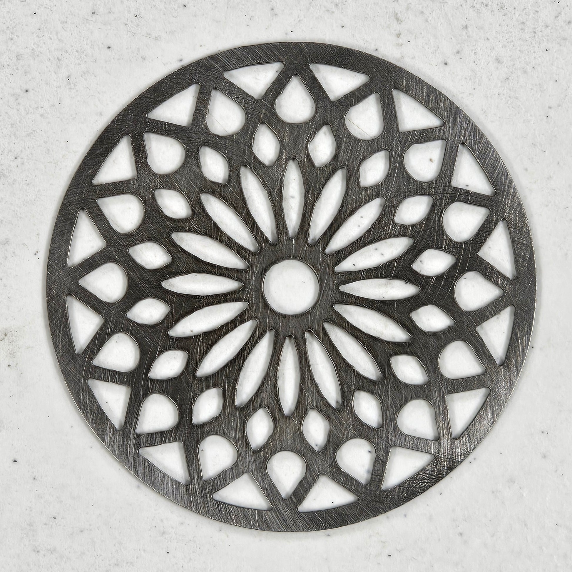 Candle flame diffuser topper close up