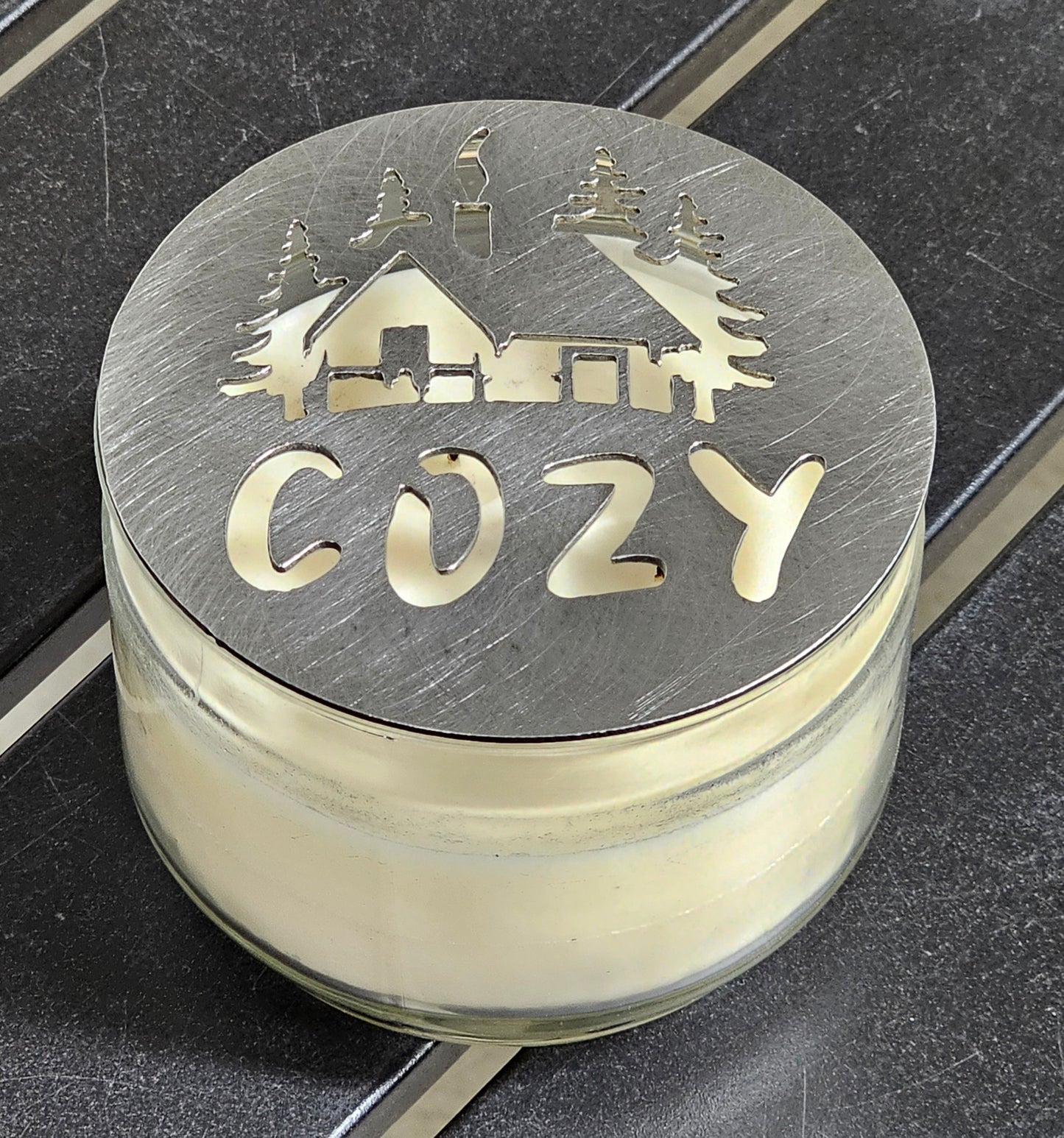 Cozy Candle Topper – Metal Jar Candle Lid for Even Burn & Rustic Home Decor