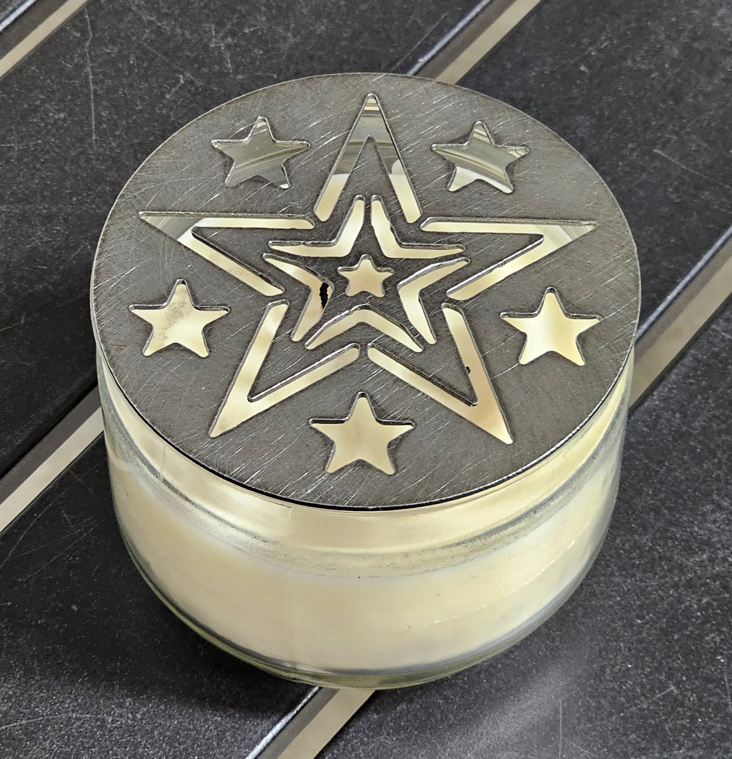 Rustic Star Candle Topper – Metal Jar Candle Lid with Layered Stars – Farmhouse, Country, and Western Candle Décor