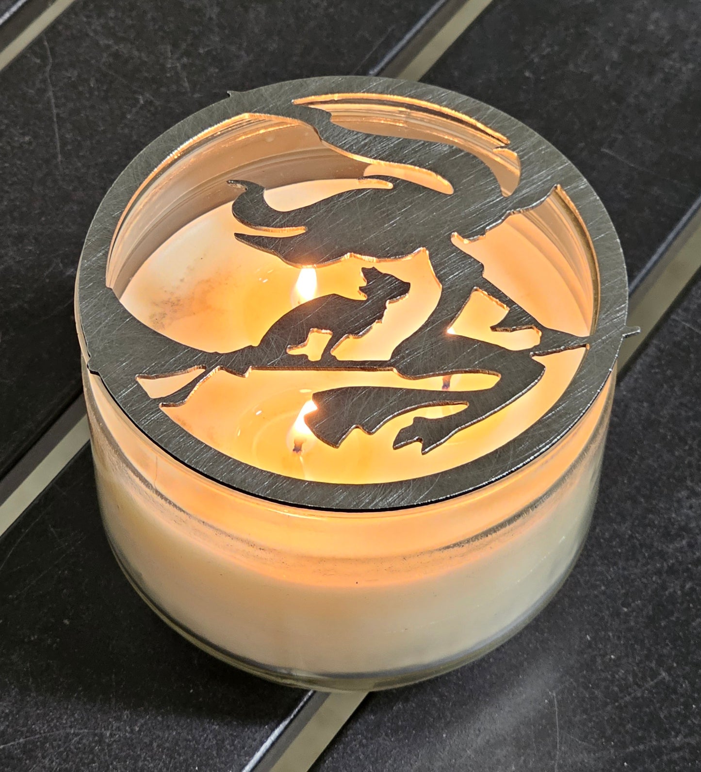 Witch’s Familiar Candle Topper, Black Cat Candle Accessory, Halloween Decor, Metal Jar Candle Lid, Witchy Home Decor, Reduces Tunneling