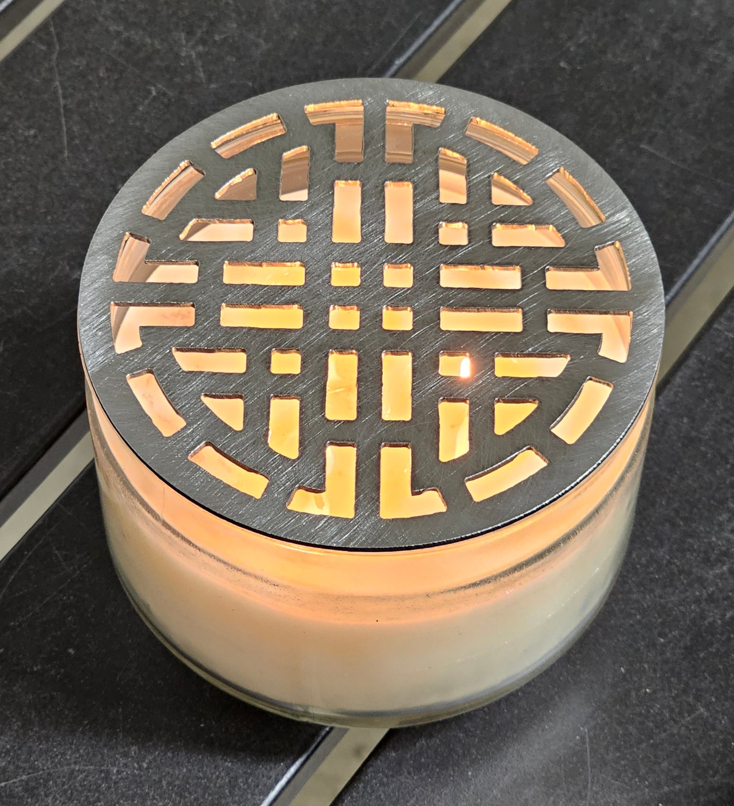 Metal Lace Candle Topper – Elegant Decorative Lid for Jar Candles
