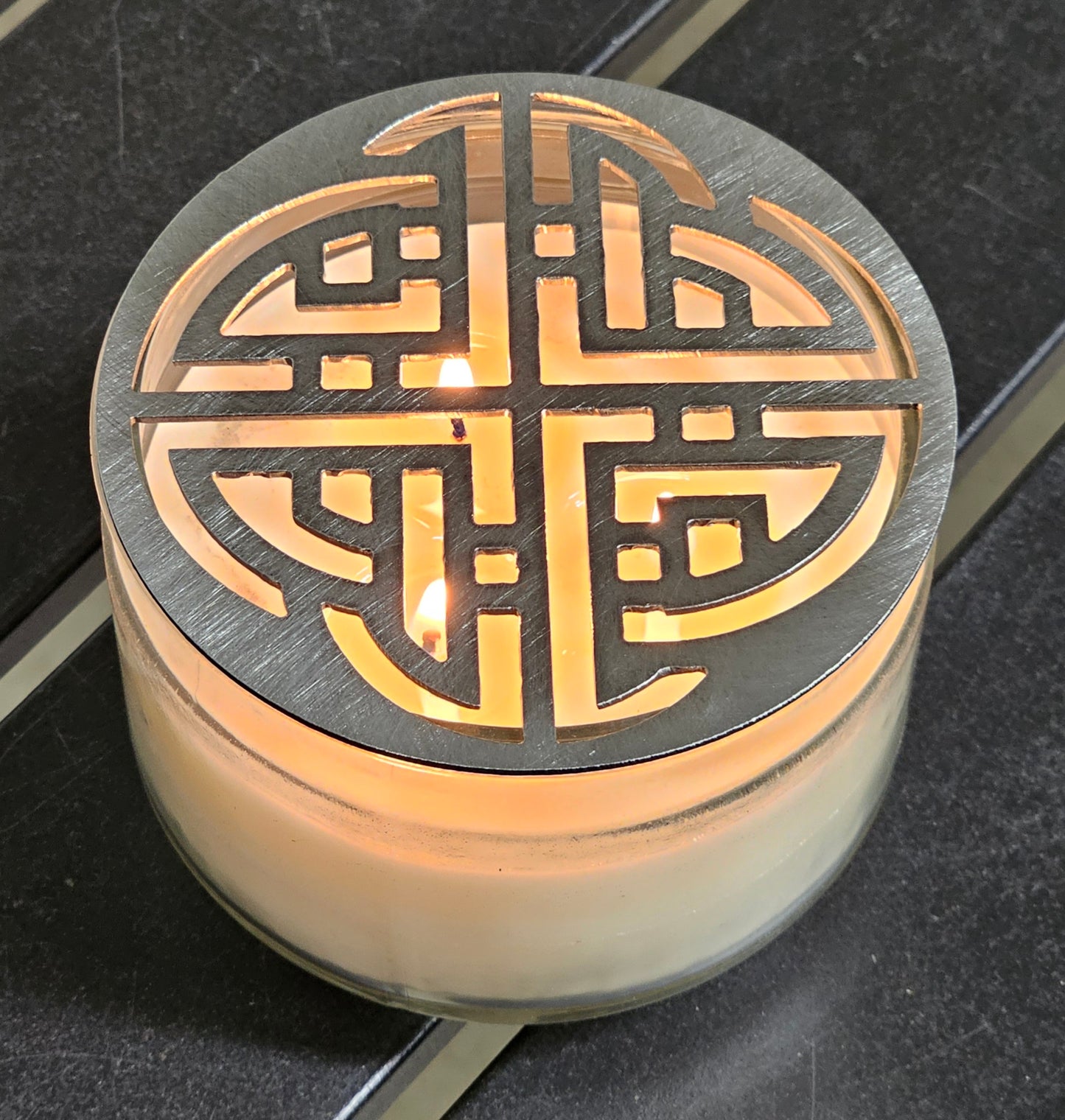 Celtic Blessing Candle Topper – Decorative Metal Celtic Knot Lid for Jar Candles, Irish Spiritual Home Decor Gift