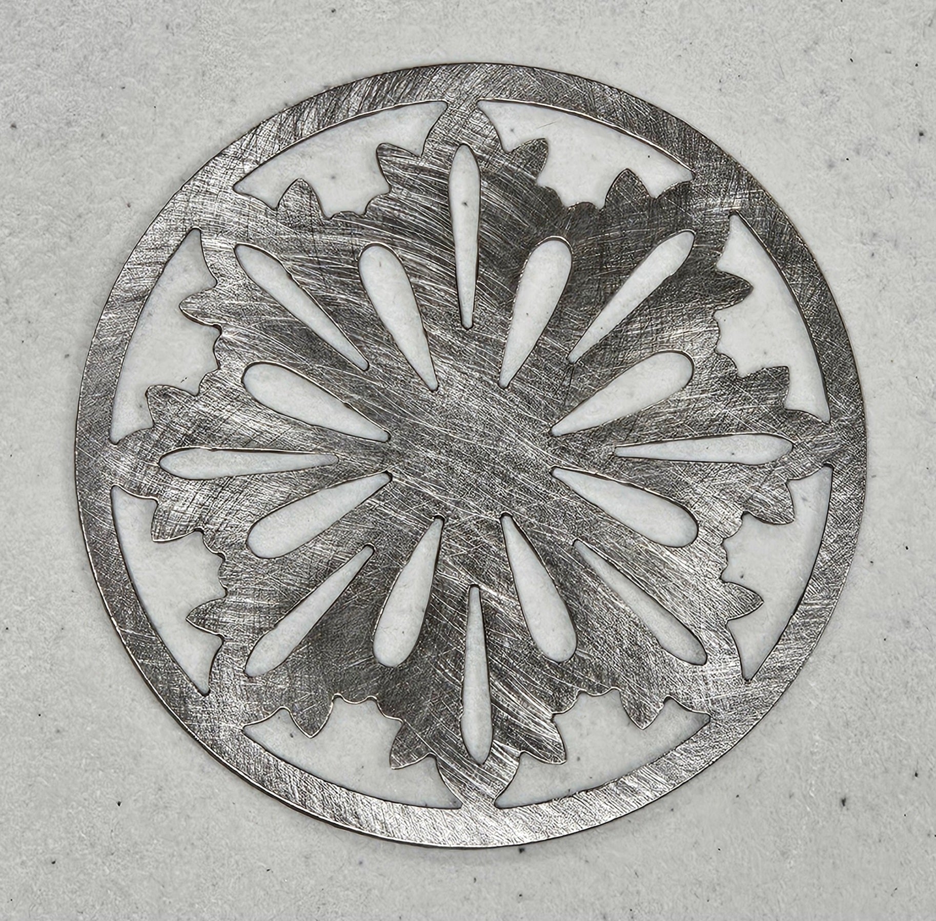 Metal snowflake candle lid for Christmas home styling