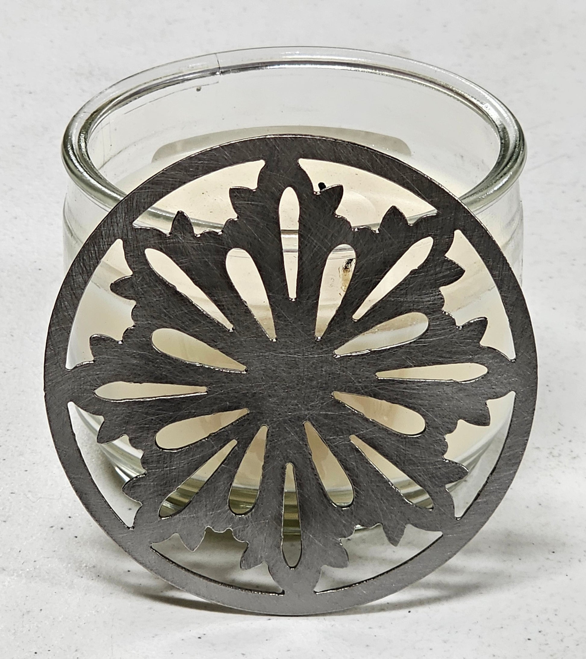 Metal snowflake candle lid for Christmas home styling