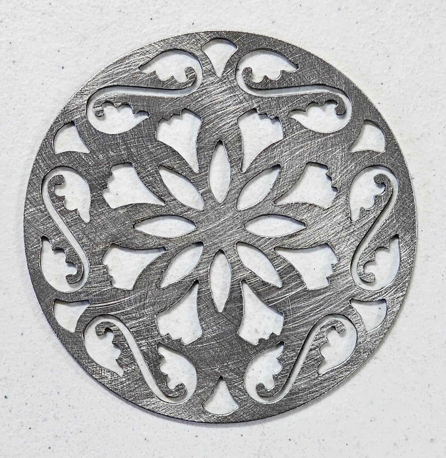 Floral Filigree Candle Topper, Metal Candle Lid, Elegant Flower Design Candle Accessory