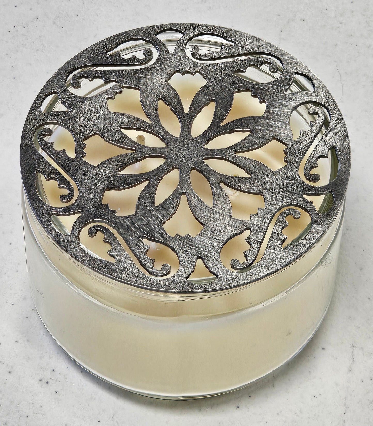 Floral Filigree Candle Topper, Metal Candle Lid, Elegant Flower Design Candle Accessory