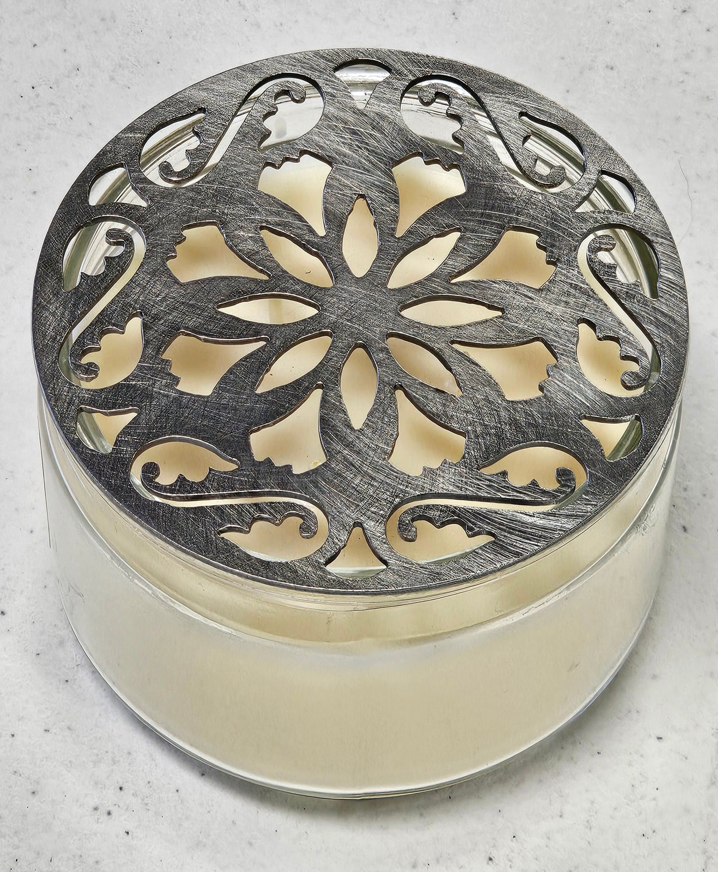 Floral Filigree Candle Topper, Metal Candle Lid, Elegant Flower Design Candle Accessory