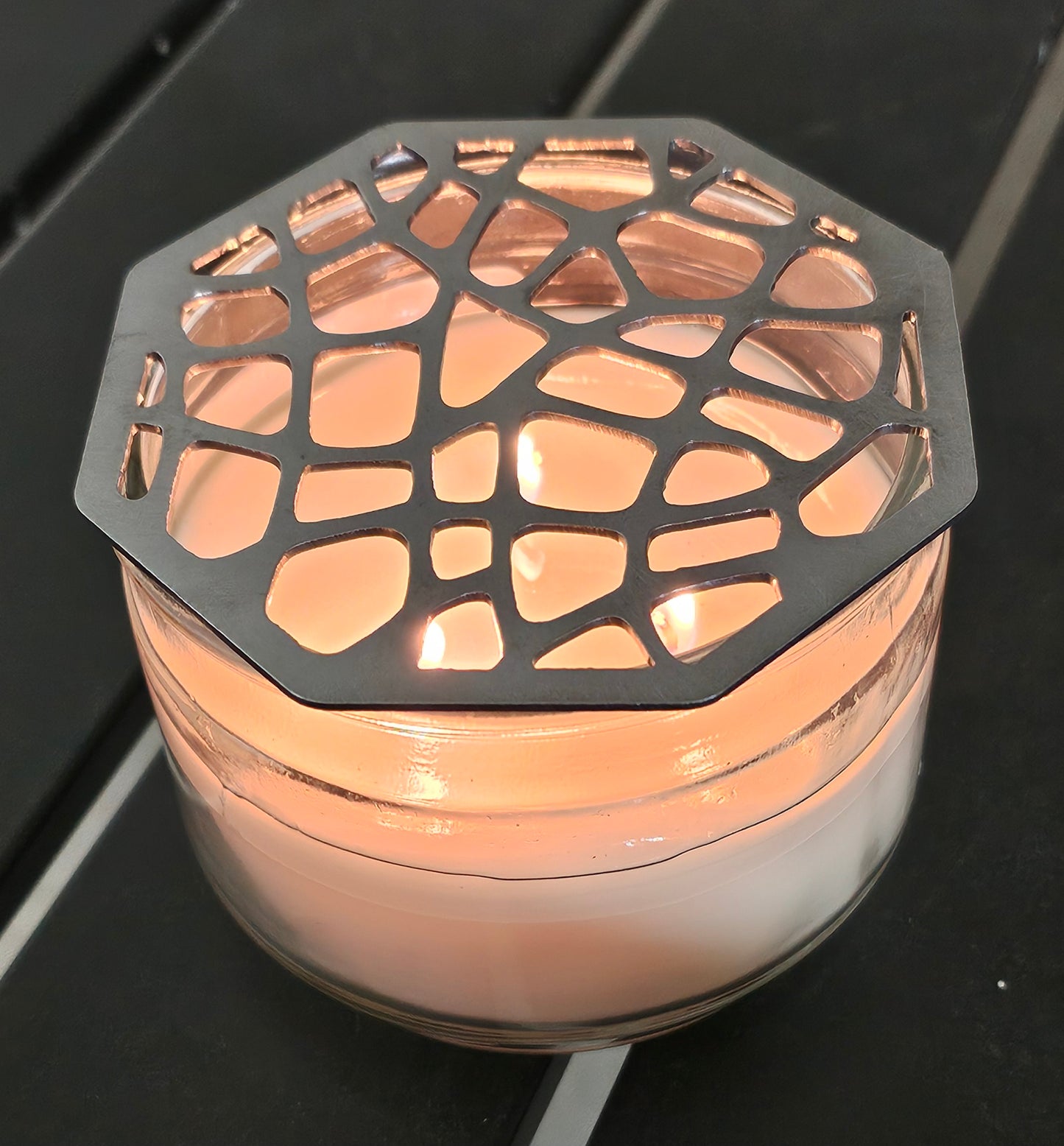 Eightfold Candle Topper – Eight-Sided Candle Cover for Even Burns & Tunnel Prevention