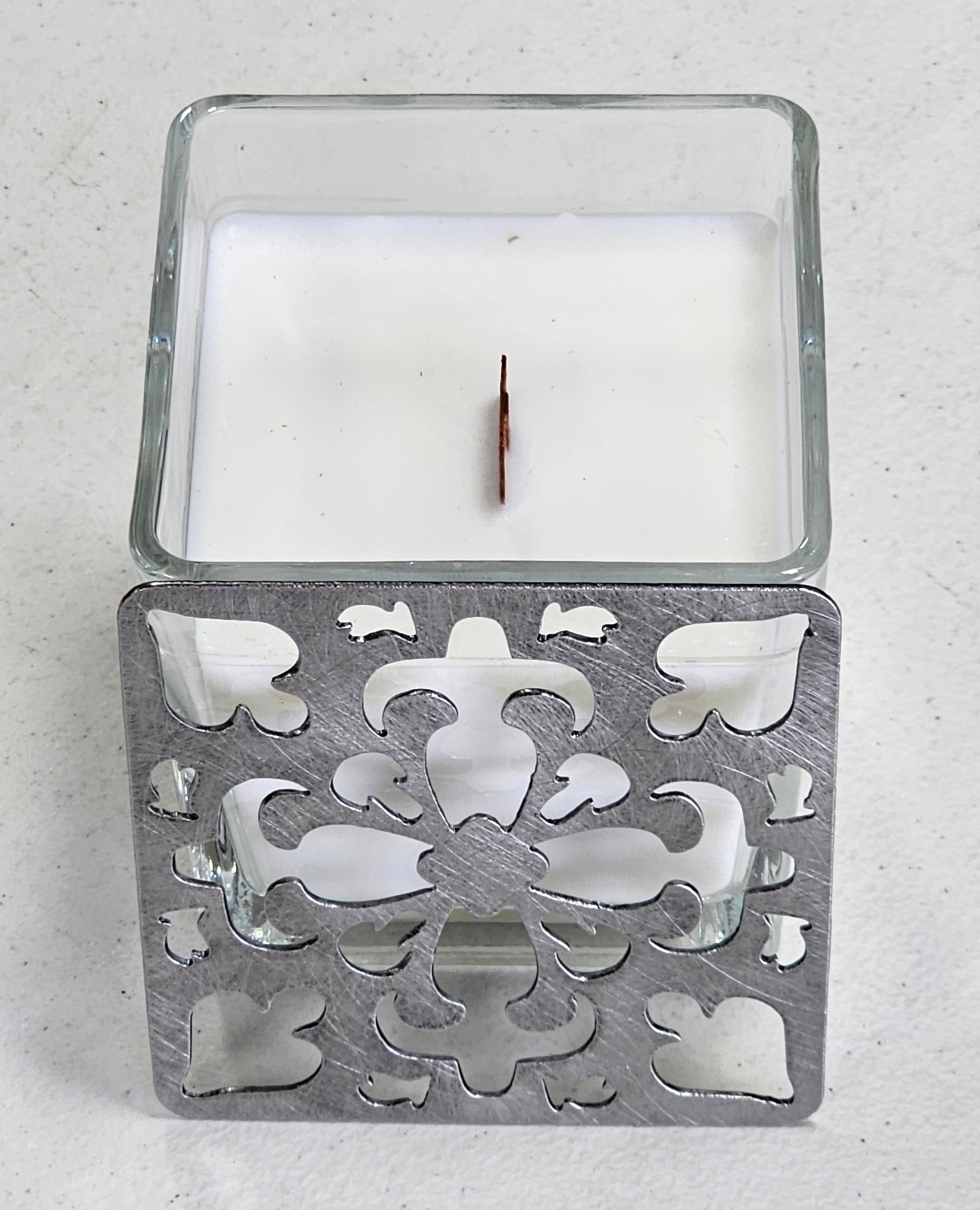 Candle accessory gift idea for home decor lovers