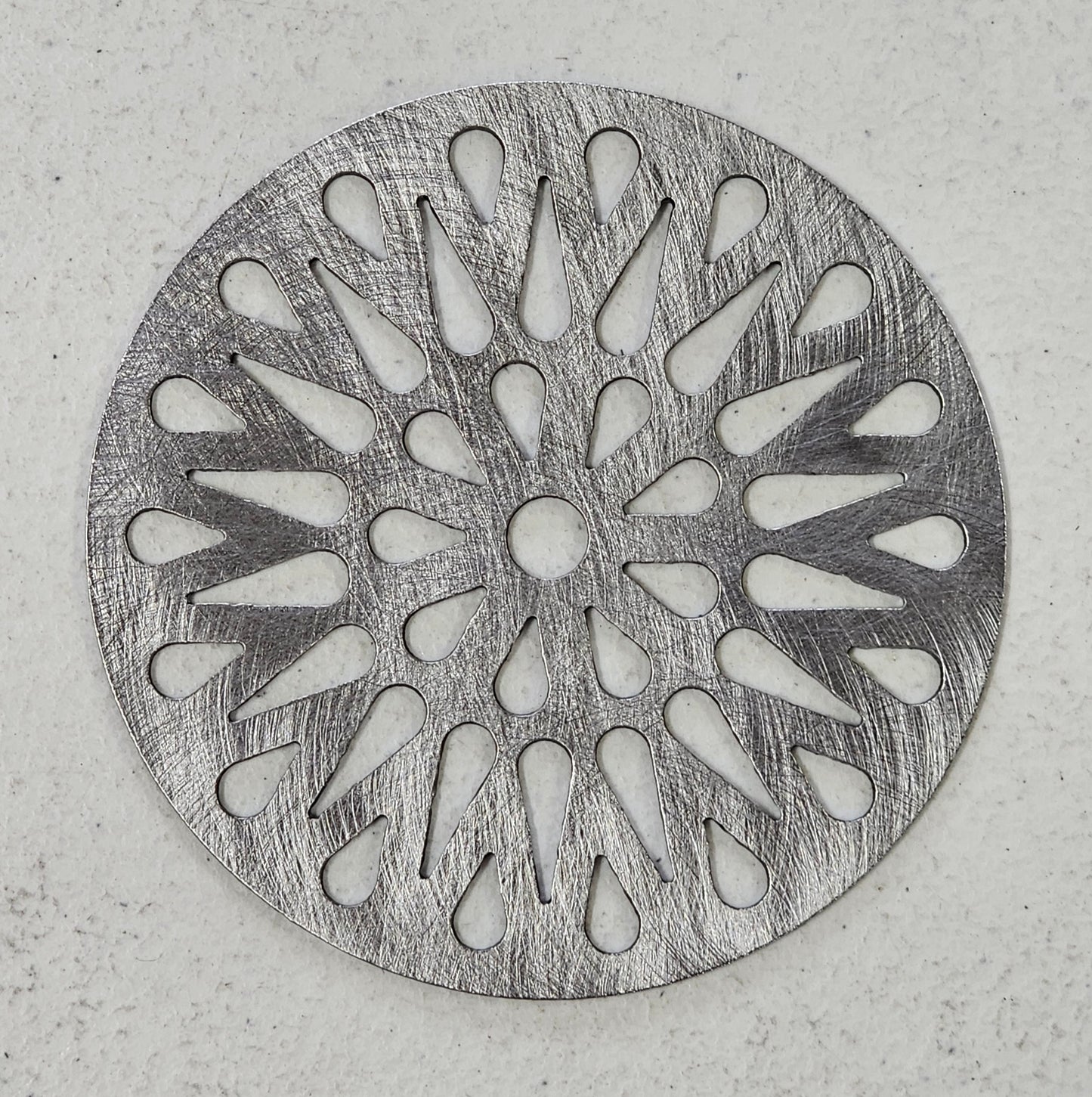 Glowburst Candle Topper – Sunburst Metal Candle Lid for Even Burn & Decorative Jar Candle Cover