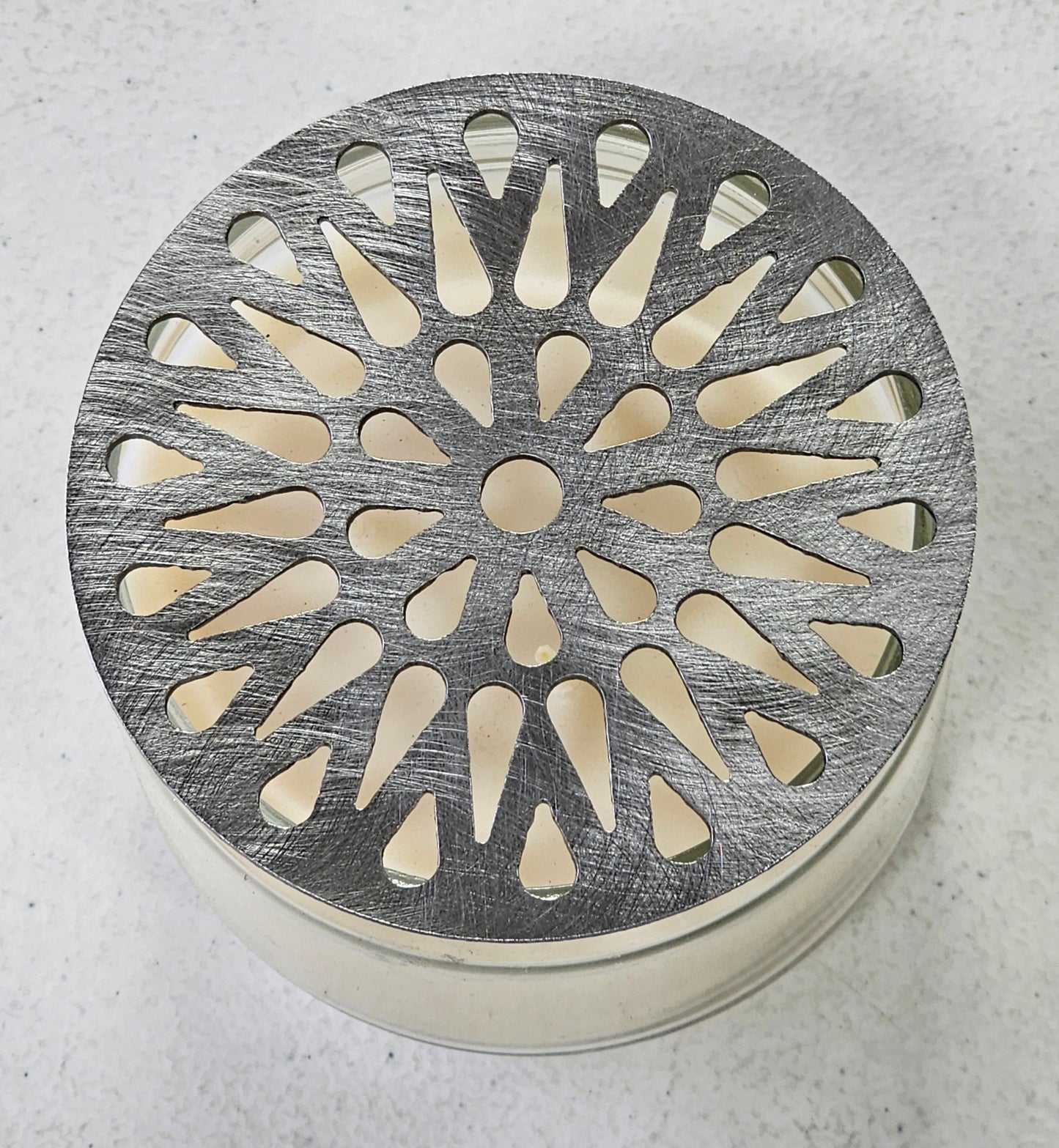 Glowburst Candle Topper – Sunburst Metal Candle Lid for Even Burn & Decorative Jar Candle Cover