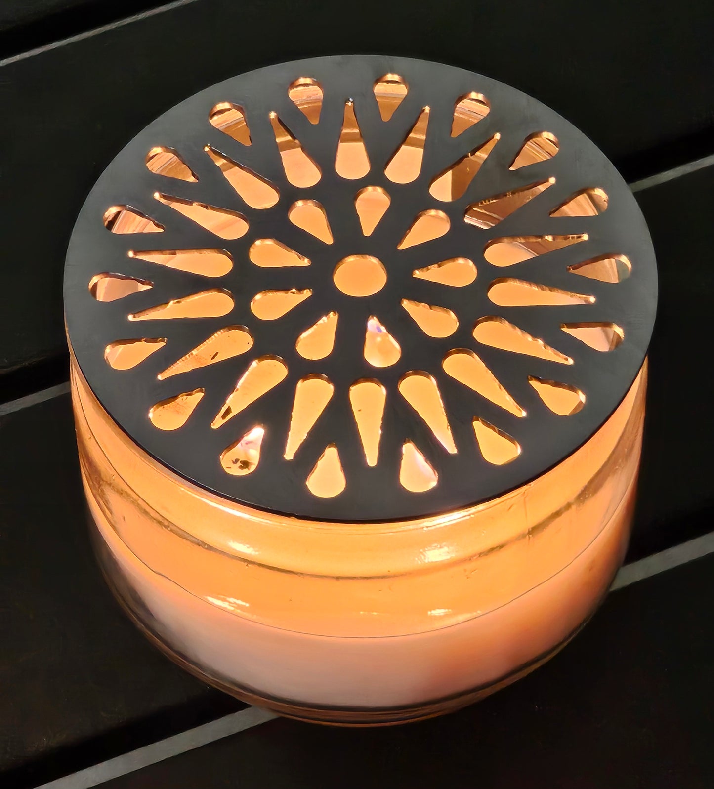 Glowburst Candle Topper – Sunburst Metal Candle Lid for Even Burn & Decorative Jar Candle Cover