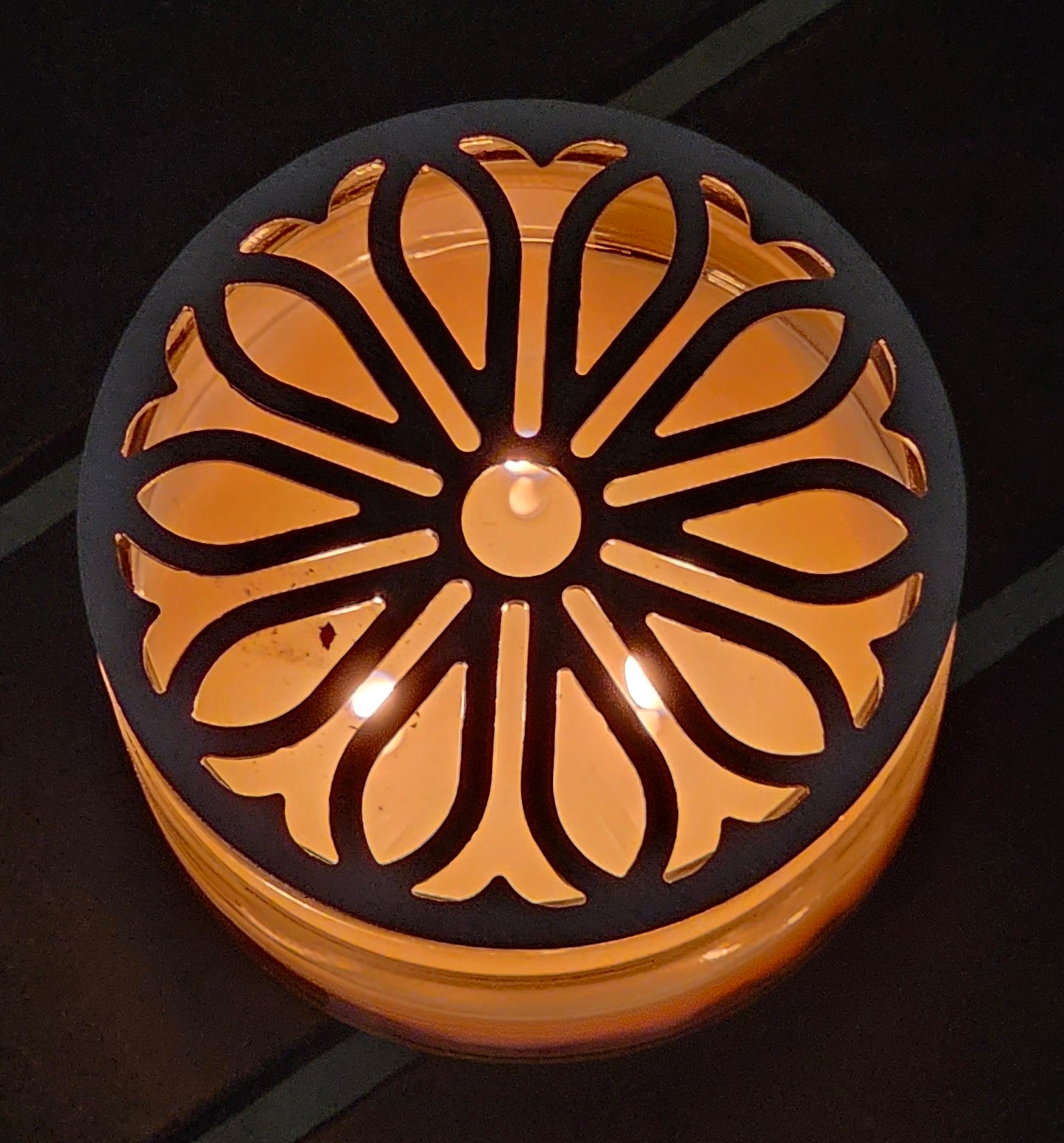 decorative metal candle topper close up