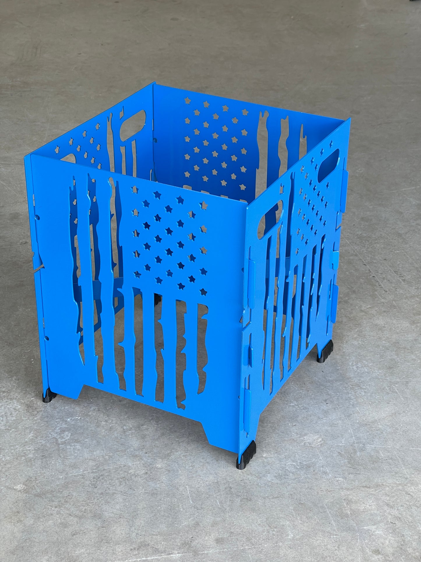 Blue Flag Metal Plant Stand | Collapsable