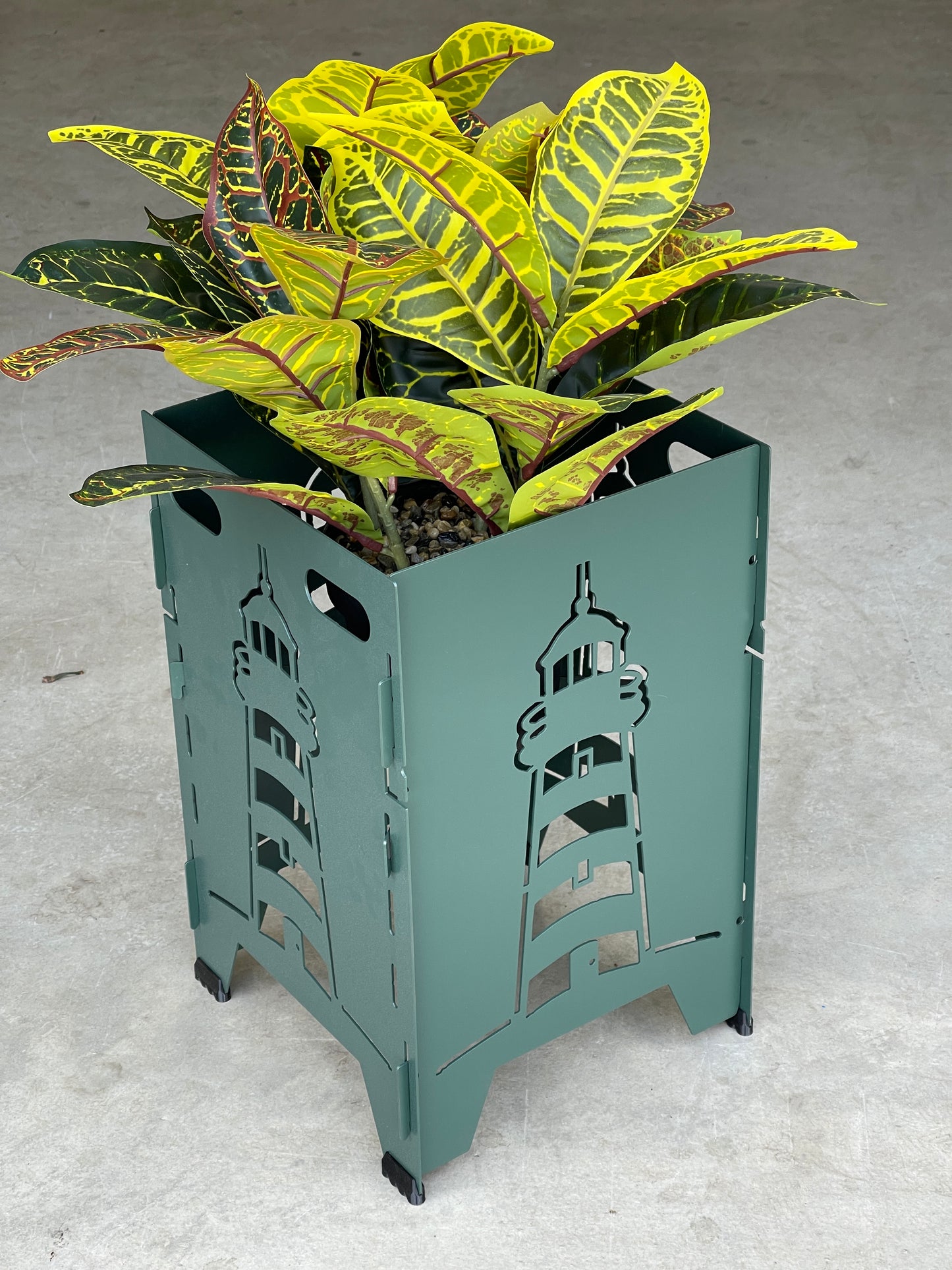 Green Lighthouse Plant Stand | Collapsable