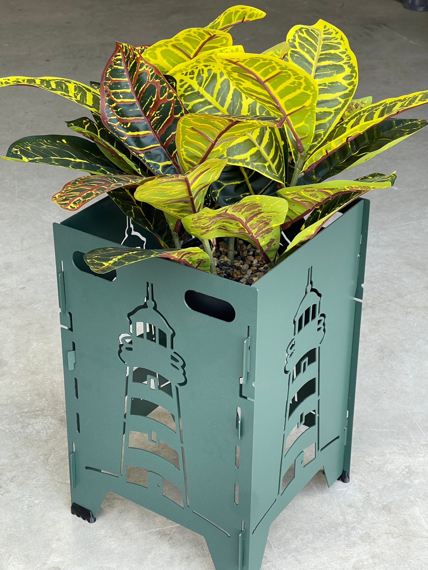 Green Lighthouse Plant Stand | Collapsable