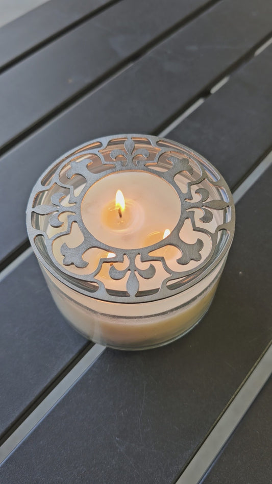 Fleur-de-Lis Candle Topper – Wax-Melt Enhancing Metal Candle Top • Decorative Flame Diffuser for Better Wax Pooling
