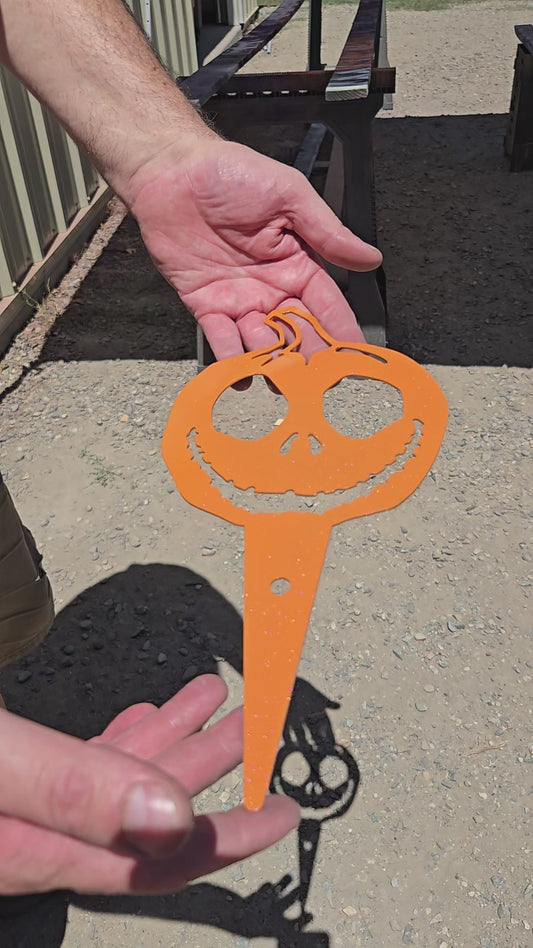 Skelly Pumpkin Metal Plant Stake – Halloween Garden & Planter Decor
