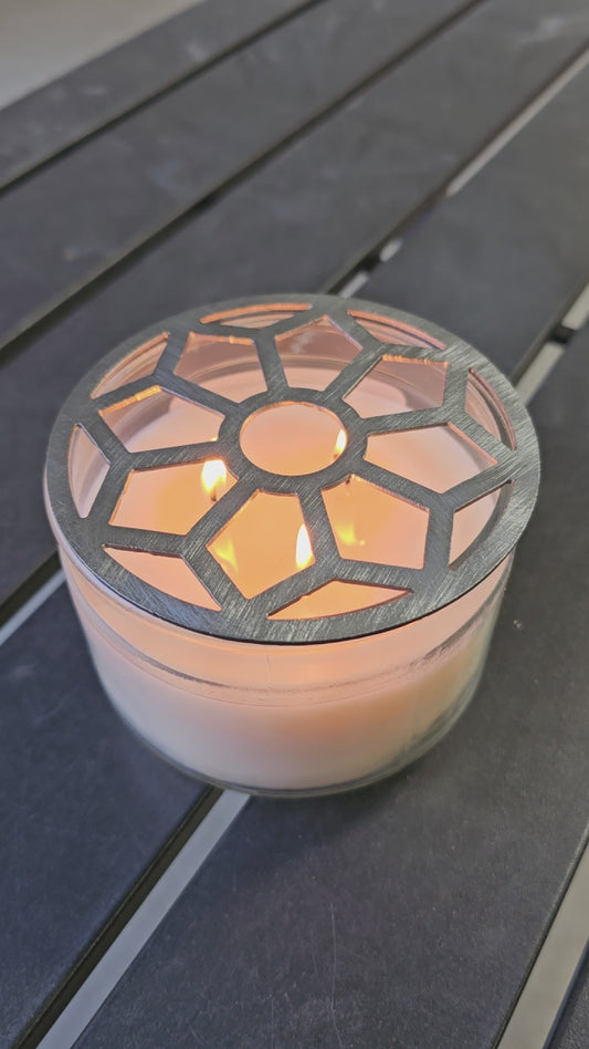 Geometric Bloom Candle Topper – Modern Metal Candle Lid with Geometric Flower Design for Even Burn & Home Decor